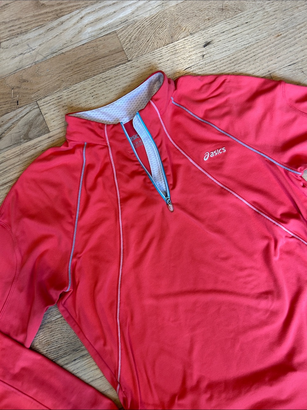 Asics Red Long-Sleeve Half-Zip Running Top with Blue Zip - Picture 4 of 9